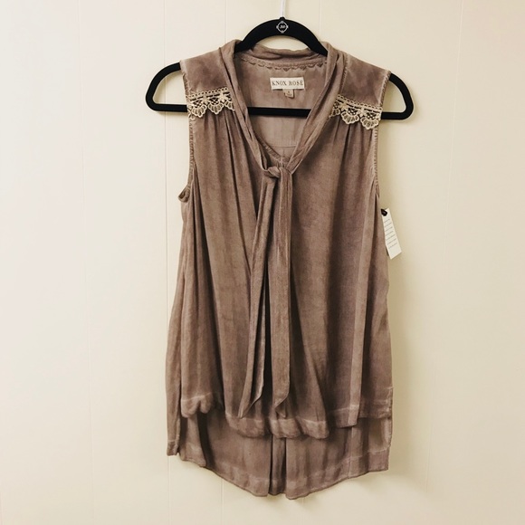 Target Tops - Flowy Sleeveless Blouse NWT